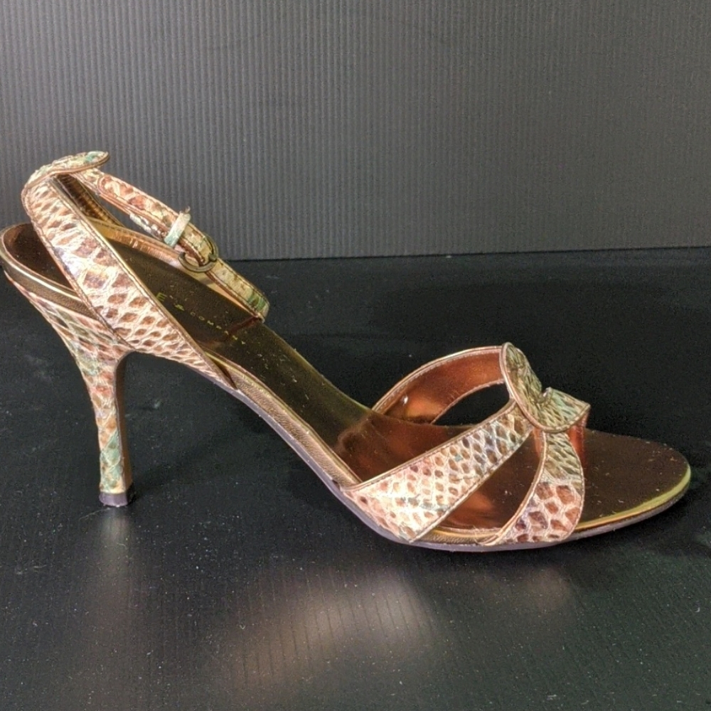 Shoes - Picture 2 of 4